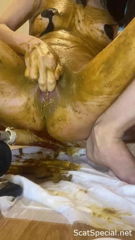 Anal Fisting Paired With Mechanical Entry In Both Openings And Fecal Smearing - p00girl